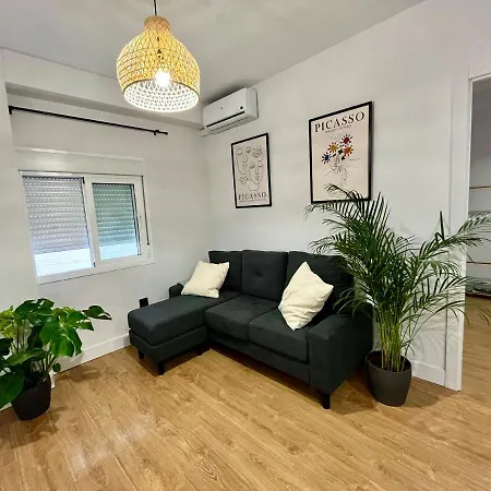 Piso Picasso, Modern In The Heart Of Appartement