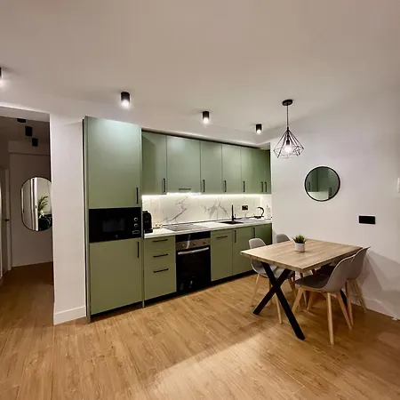 Appartement Piso Picasso, Modern In The Heart Of